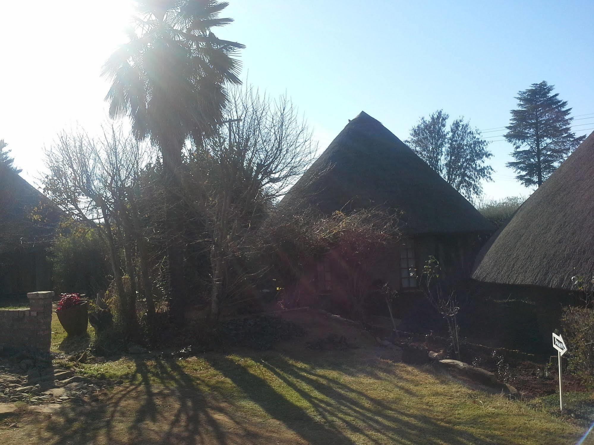 Bird Haven Guesthouse Hlotse Exteriör bild